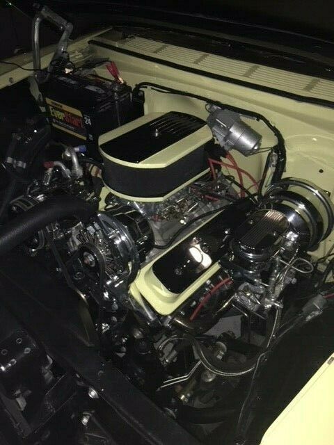 1956 CROCUS YELLOW / ONYX BLACK Chevrolet Nomad NOMAD