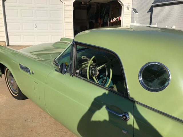 1956 Ford Thunderbird