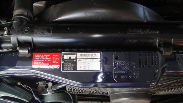 1987 Blue Mercedes-Benz 500-Series Coupe