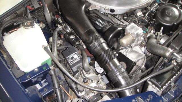 1987 Blue Mercedes-Benz 500-Series Coupe