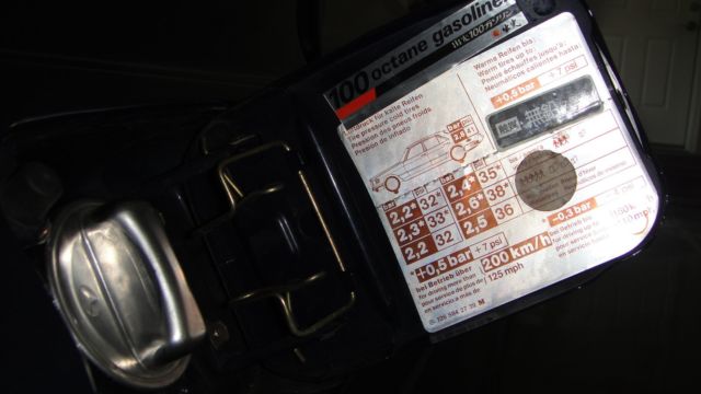 1987 Blue Mercedes-Benz 500-Series Coupe