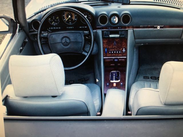 1987 White Mercedes-Benz SL-Class