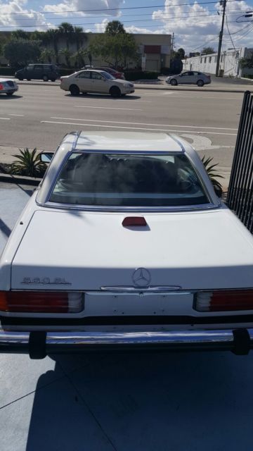 1987 White Mercedes-Benz SL-Class