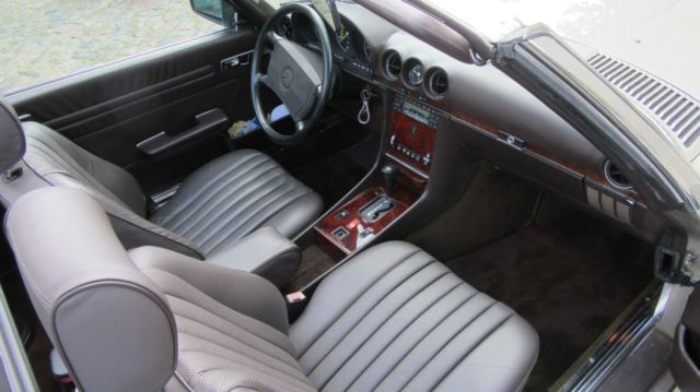 1987 Silver Mercedes-Benz SL-Class Convertible
