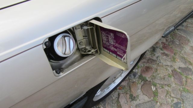 1987 Silver Mercedes-Benz SL-Class Convertible