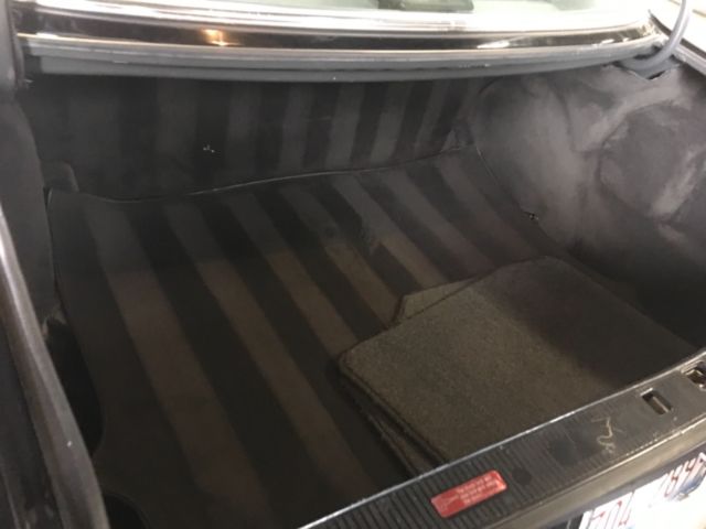 1989 Black Mercedes-Benz 500-Series Coupe