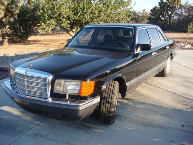 1989 NEWLY PAINTED BLACK Mercedes-Benz 500-Series Sedan
