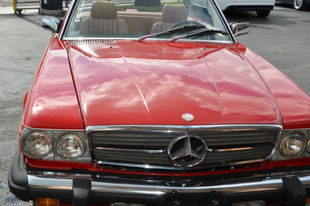 1987 Red Mercedes-Benz SL-Class Convertible