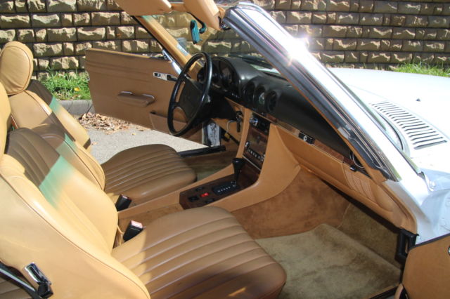 1989 White Mercedes-Benz SL-Class Convertible
