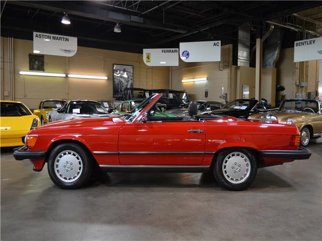 1988 Red Mercedes-Benz SL-Class --