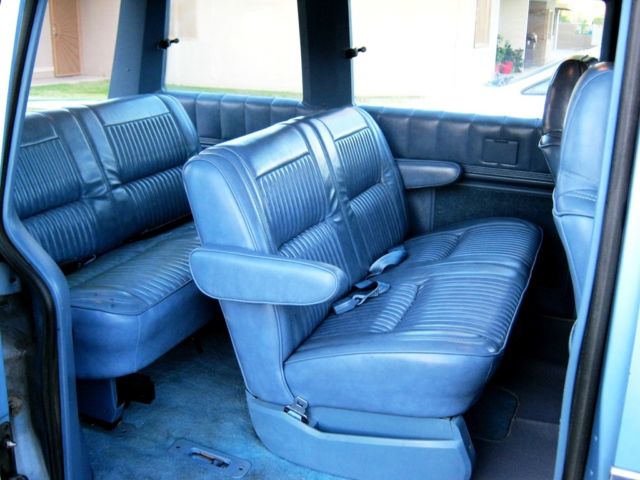 1984 Blue Dodge Caravan Minivan