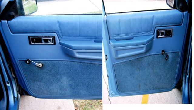 1984 Blue Dodge Caravan Minivan