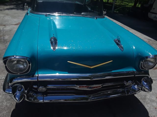 1957 turquoise Chevrolet Bel Air/150/210 2 Dr HT