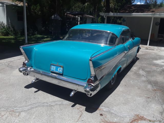 1957 turquoise Chevrolet Bel Air/150/210 2 Dr HT