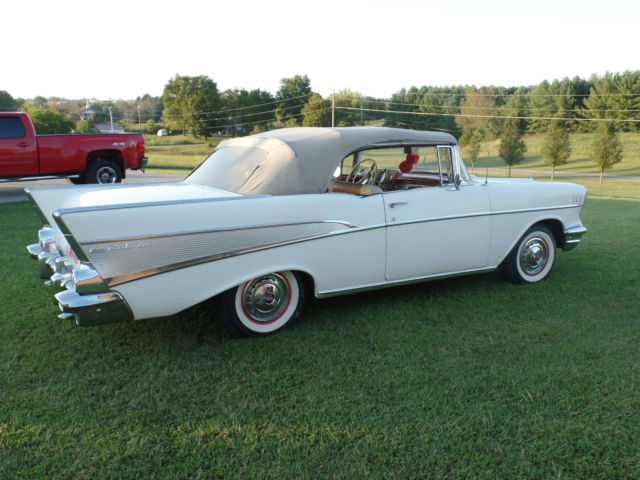 1957 White Chevrolet Bel Air/150/210 Convertible