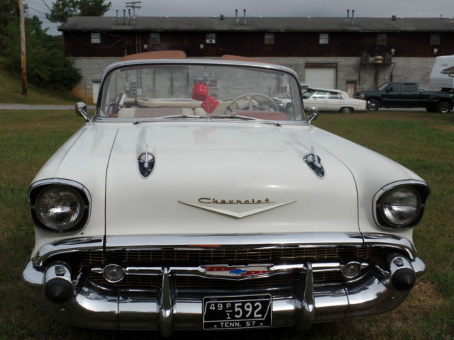 1957 White Chevrolet Bel Air/150/210 Convertible