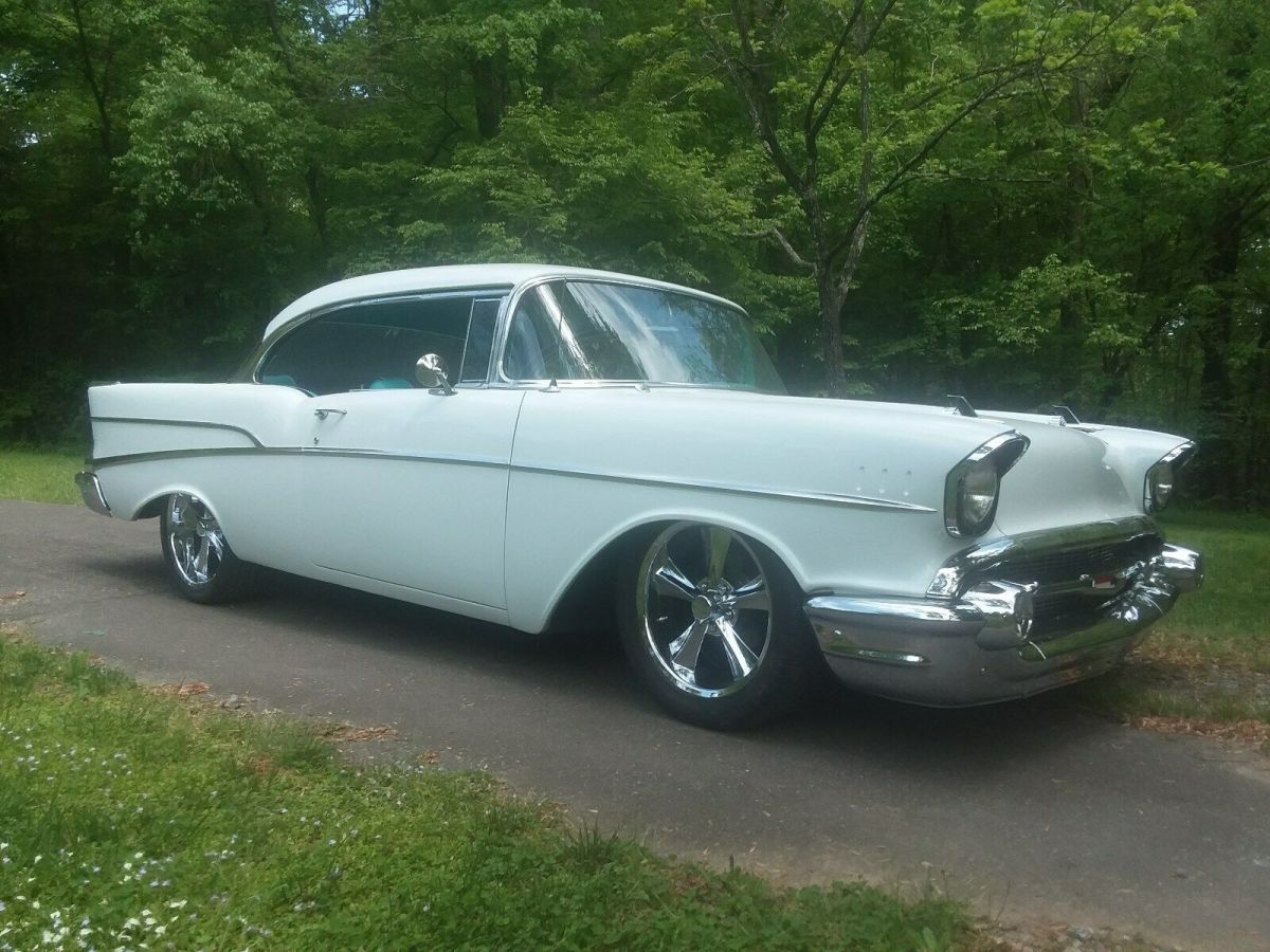 1957 White Chevrolet Bel Air/150/210 Hard Top