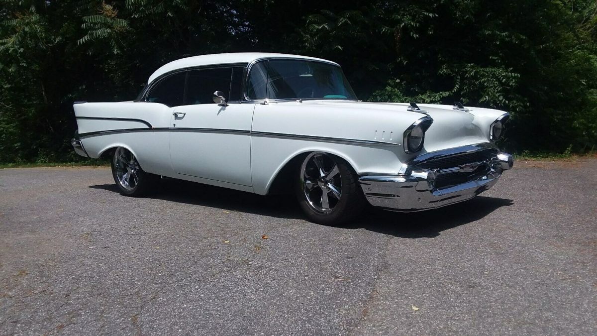 1957 White Chevrolet Bel Air/150/210 Hard Top
