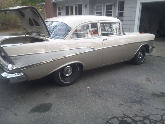 1957 Beige/ silver Chevrolet Bel Air/150/210 Sedan