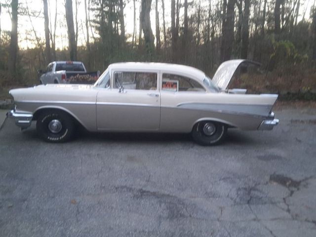 1957 Beige/ silver Chevrolet Bel Air/150/210 Sedan