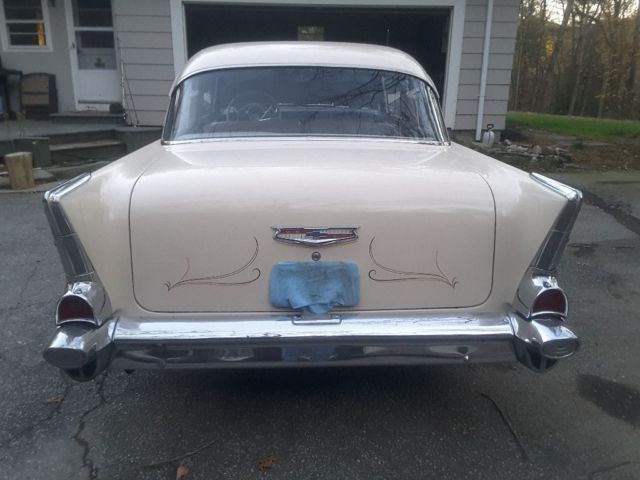 1957 Beige/ silver Chevrolet Bel Air/150/210 Sedan
