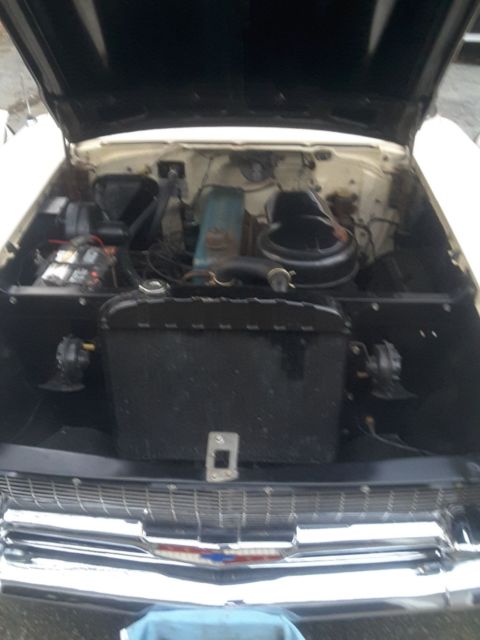 1957 Beige/ silver Chevrolet Bel Air/150/210 Sedan