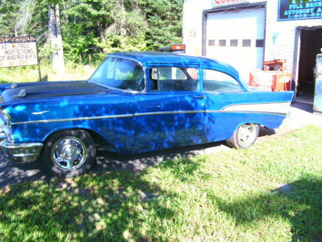 1957 BLUE Chevrolet Bel Air/150/210