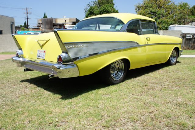 1957 Yellow Chevrolet Bel Air/150/210 Hardtop 2 door