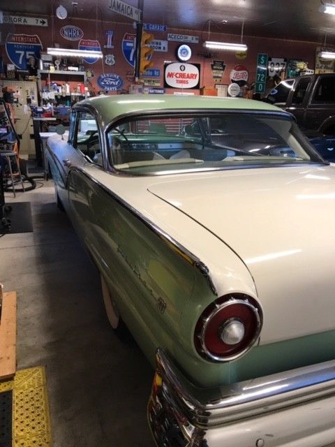 1957 Ford Fairlane