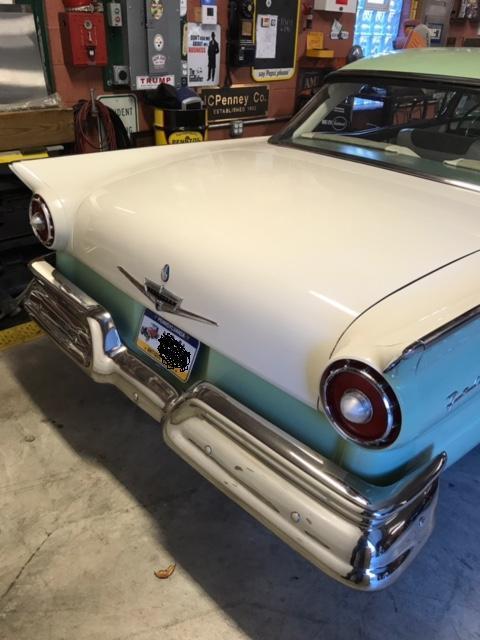 1957 Ford Fairlane
