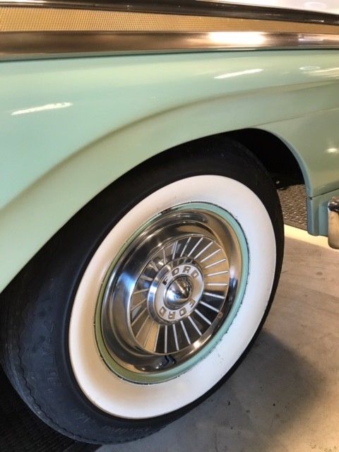 1957 Ford Fairlane