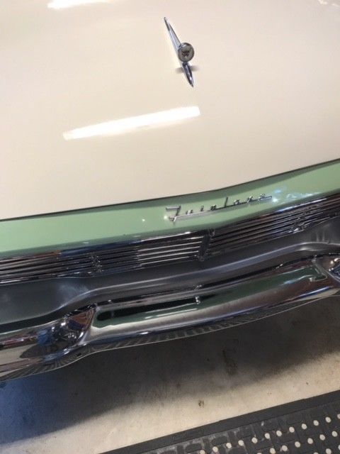 1957 Ford Fairlane