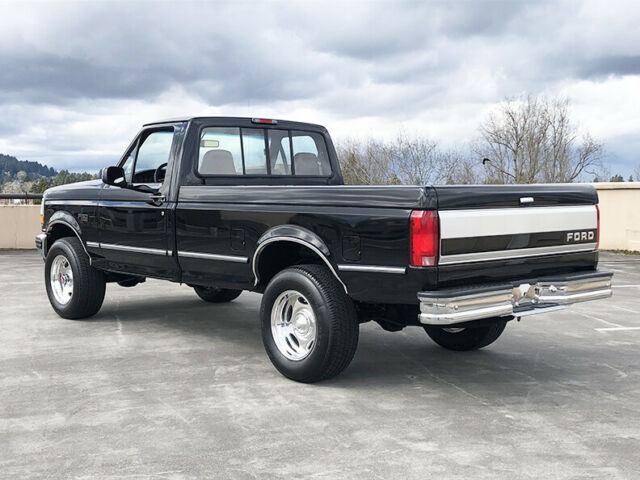 1994 Black Ford F-150 Pickup