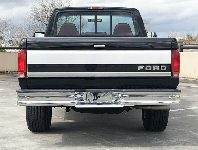 1994 Black Ford F-150 Pickup