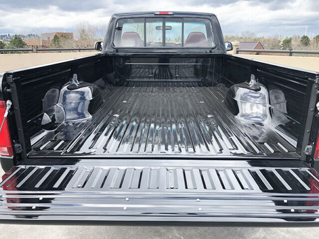 1994 Black Ford F-150 Pickup