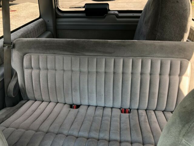 1993 White Chevrolet Blazer SUV