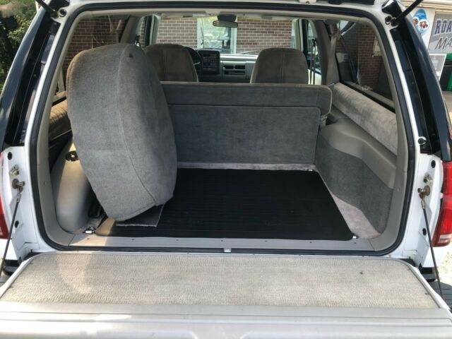 1993 White Chevrolet Blazer SUV