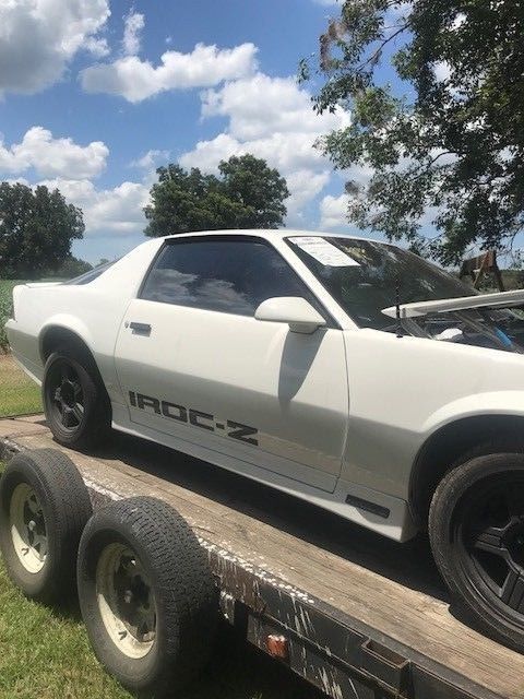 1990 White Chevrolet Camaro Coupe