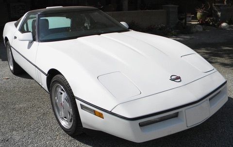 1989 White Chevrolet Corvette Coupe