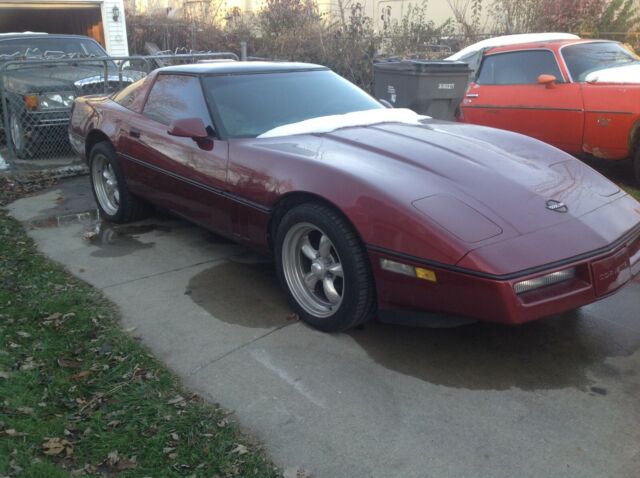 1986 Burgundy Chevrolet Corvette Hatchback