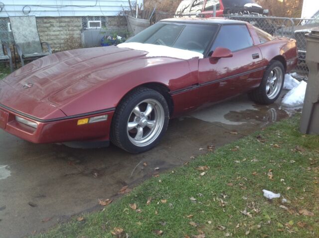 1986 Burgundy Chevrolet Corvette Hatchback