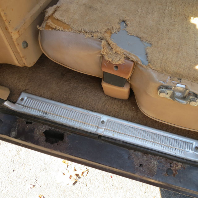 1984 Brown/Tan Chevrolet Suburban Wagon