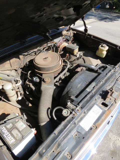 1984 Brown/Tan Chevrolet Suburban Wagon