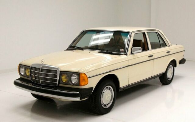 1981 Tan Mercedes-Benz 240D