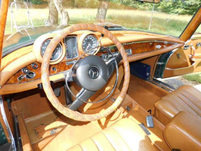 1970 Mercedes-Benz 200-Series