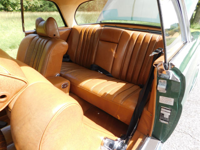 1970 Mercedes-Benz 200-Series