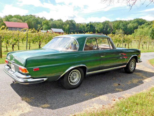 1970 Mercedes-Benz 200-Series