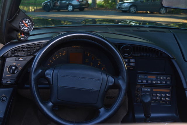 1992 Pollo Green Chevrolet Corvette Convertible