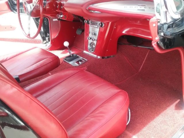 1960 BLACK/SILVER COVES Chevrolet Corvette