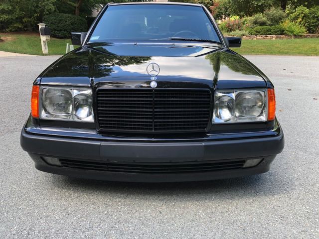 1993 040 Black Mercedes-Benz 500-Series Sedan